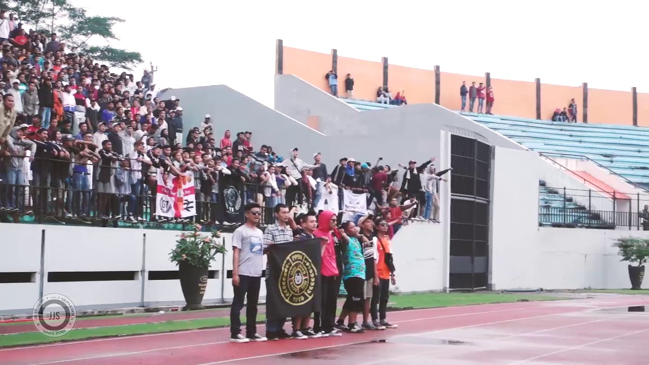 PPSM Magelang Anthem ll Gate 1 x Simo Lodro x Squadra Macan Tidar Sing Along II