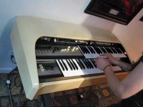 MOOG White Elephant CDX-0652 Cordovox Organ Demo