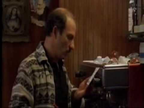 Il grande botto.Buccirosso,scena bar.