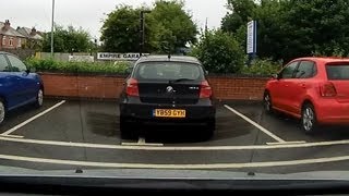 Can anyone in this car park actually park in a bay?