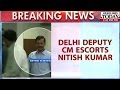 Nitish Arrives Delhi Meet Kejriwal