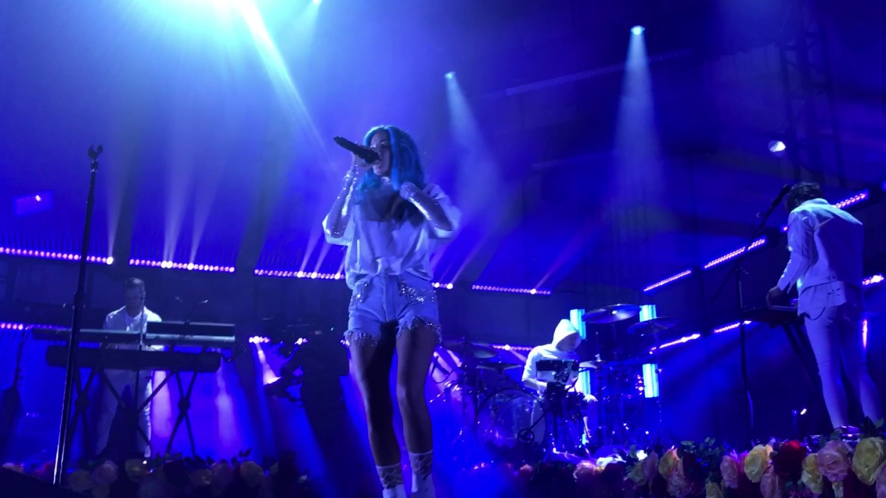 Don't Play live by Halsey at vevo