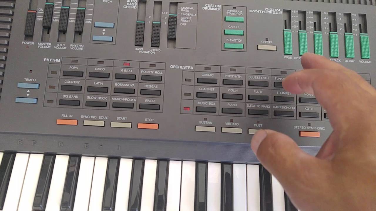 Yamaha PortaSound PSS-460 Electronic Keyboard Working Demo