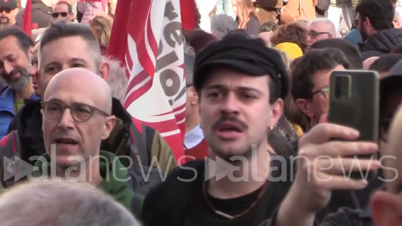 In migliaia a Piombino per il corteo contro rigassificatore e combustibili fossili