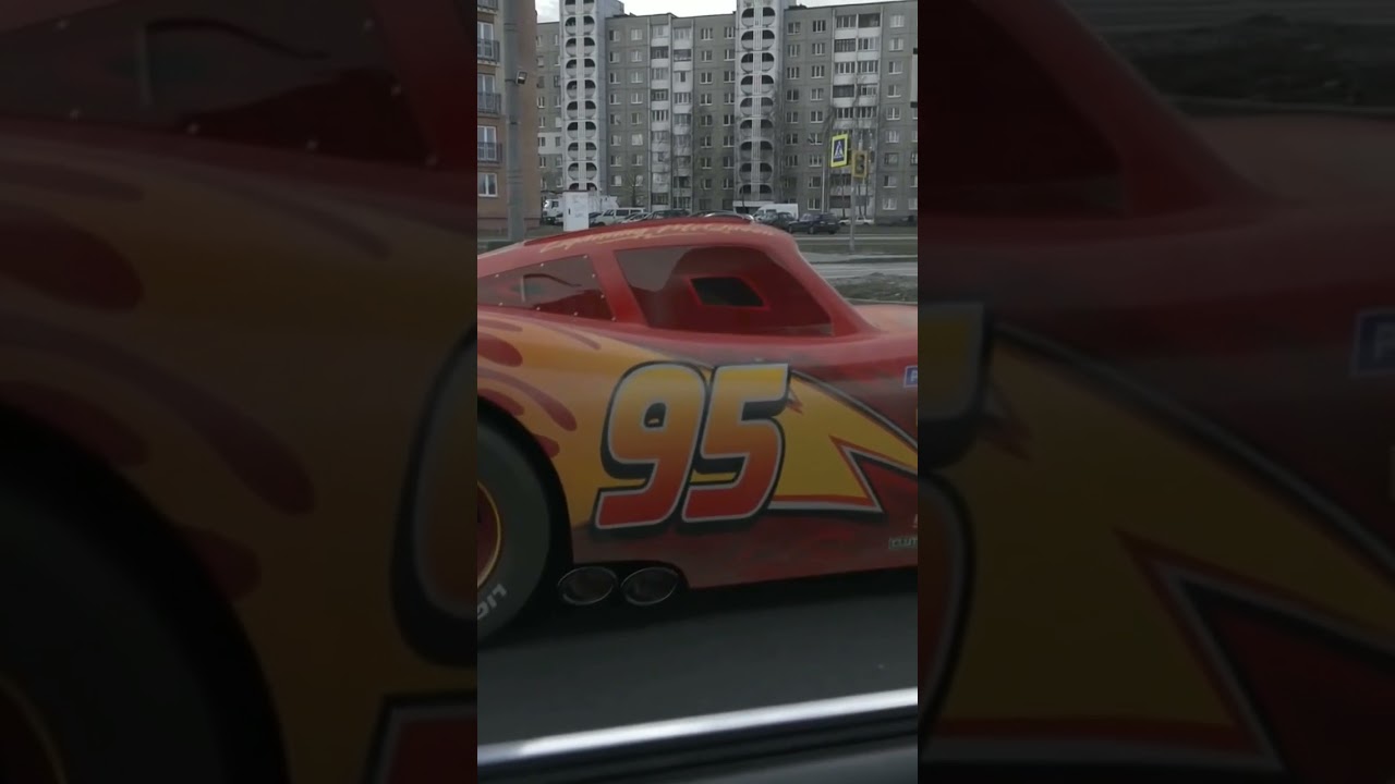 Disney Pixar Cars Lightning McQueen 95 Car 95