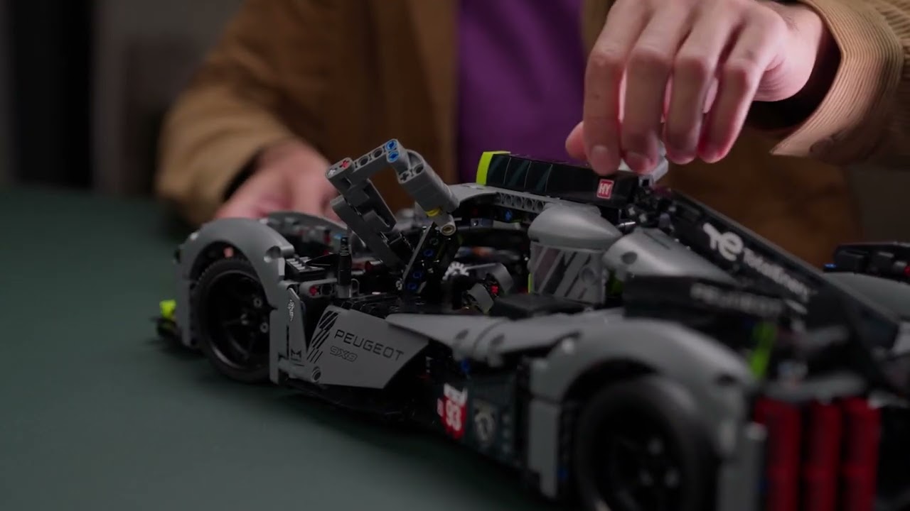 LEGO Technic PEUGEOT 9X8 24H Le Mans Hybrid Hypercar 42156 - Motor