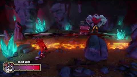 Playing Crash Bandicoot KOALA KONG Boss Fight!