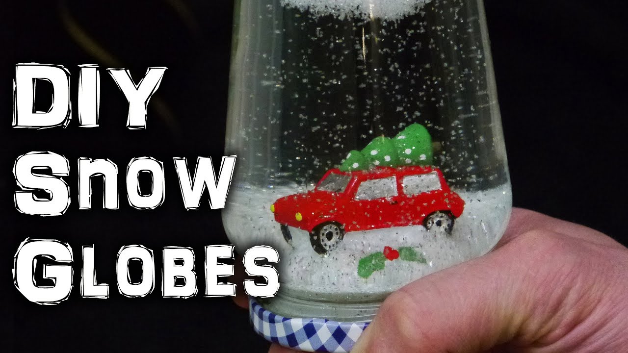 ⁣DIY Christmas Snow Globe Decoration