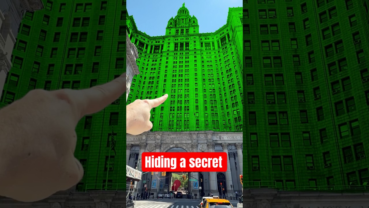 The Municipal Building That Hid a Subway, a Street, and a Rooftop View