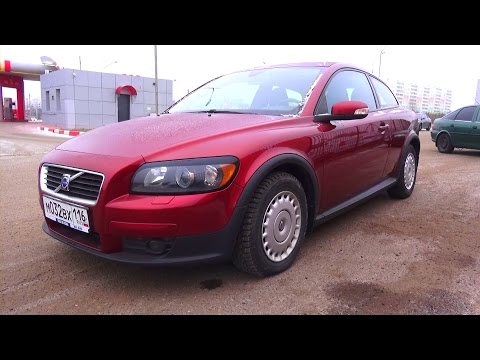 2008 Volvo C30. Start Up, Engine, and In Depth Tour.