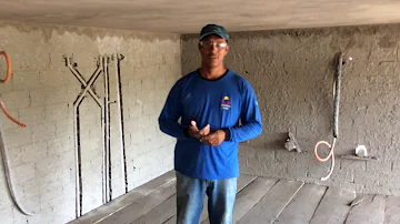 Como faço para rebocar um teto?