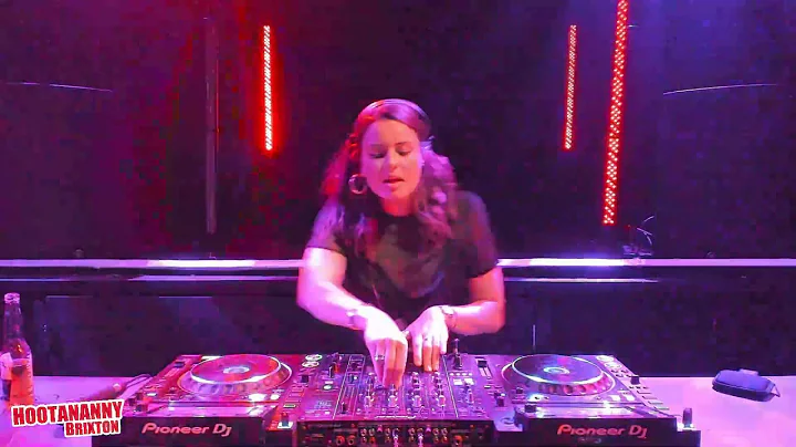 Hoots TV: Out The Box Takeover - Sarah Story