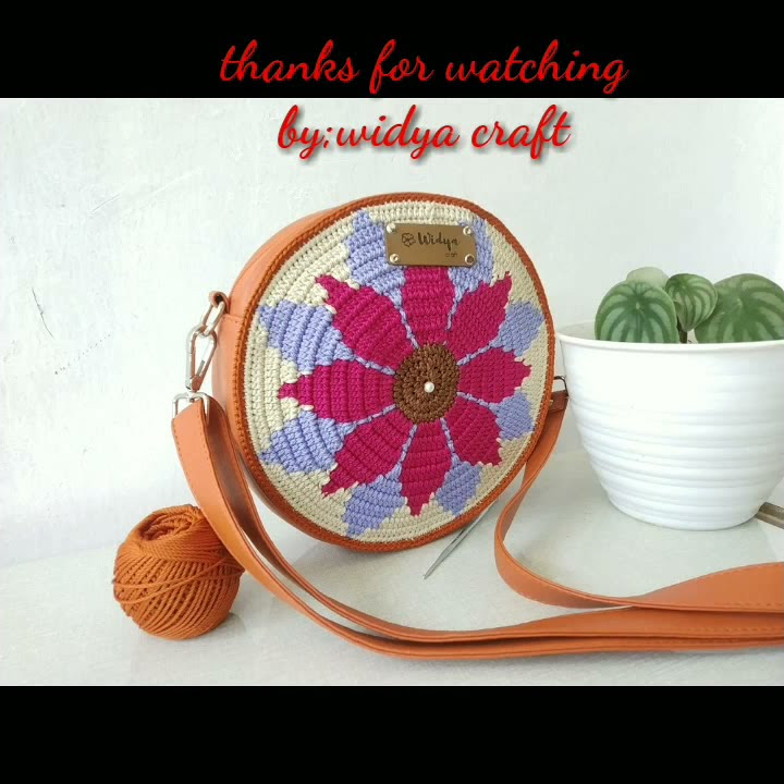 beautiful flower motif round knitting bag !!! || crochet projects #shortvideo
