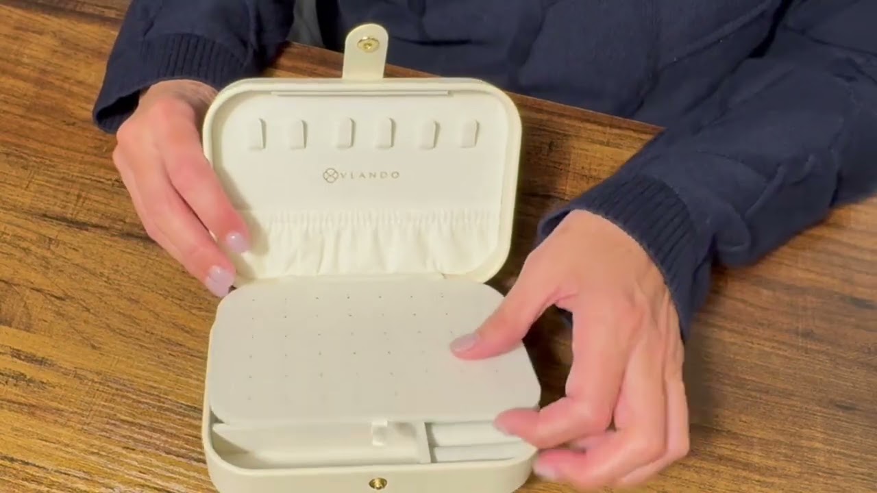 Vlando Travel Jewelry Case Review – Compact, Elegant & Perfect for On-the-Go Organization