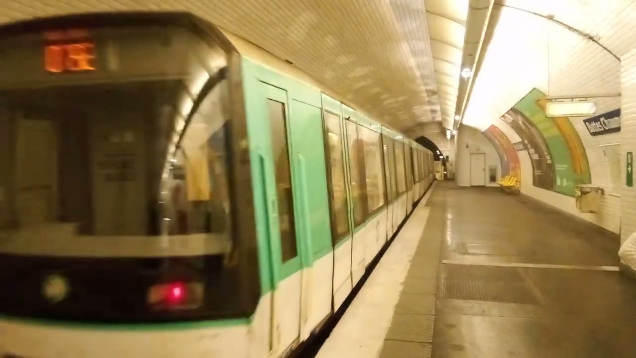 RATP Alstom MF88 leaving Buttes Chaumont station on line 7bis of the Paris Metro