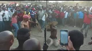 wa bila bila , dikoma
