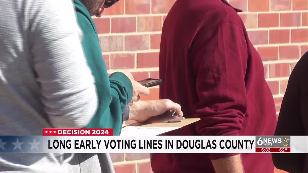 ELECTION 2024: Early voters in Douglas County seeing long lines - YouTube