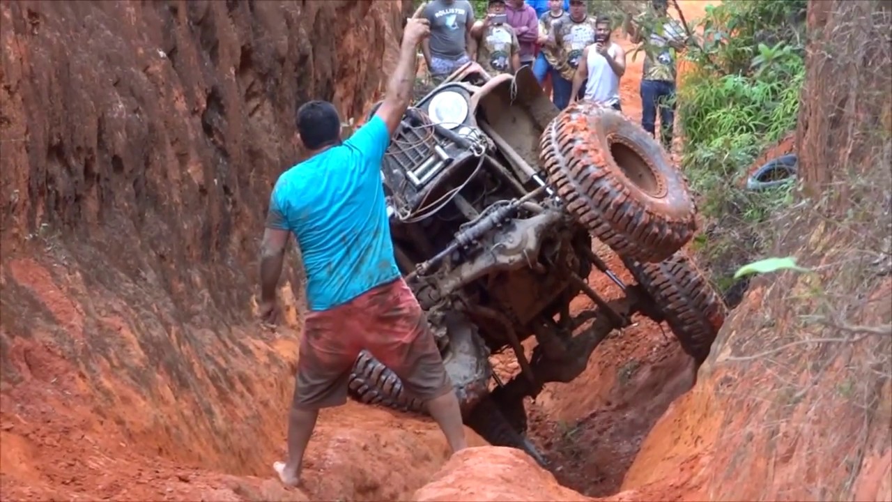 7 encontro jipeiros em Oliveira trilha hard