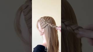 編み込みしたら上に三つ編みして留めろ