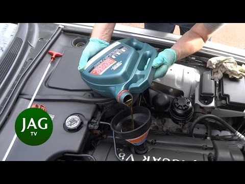 Jaguar XJ8 ENGINE OIL AND FILTER CHANGE