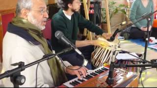 Prabhat Samgiita - Bhalobasha bhora (raga Bhairavi) - Kirit and Ashesh practicing with students