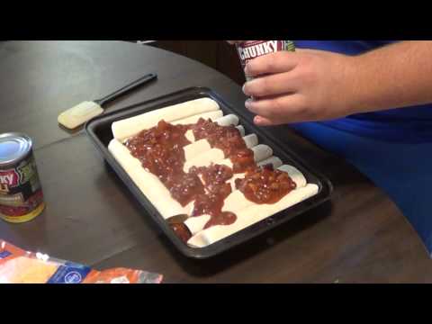 HOW TO MAKE REDNECK CHILI DOG CASSEROLE EASY