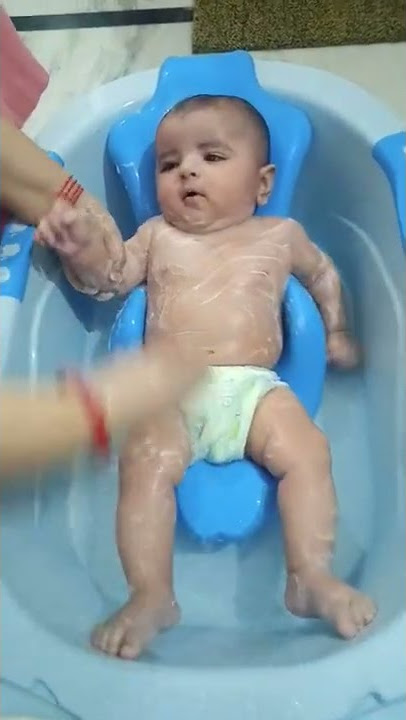 Naumaan soap se nahate hue || #shorts #baby #viral