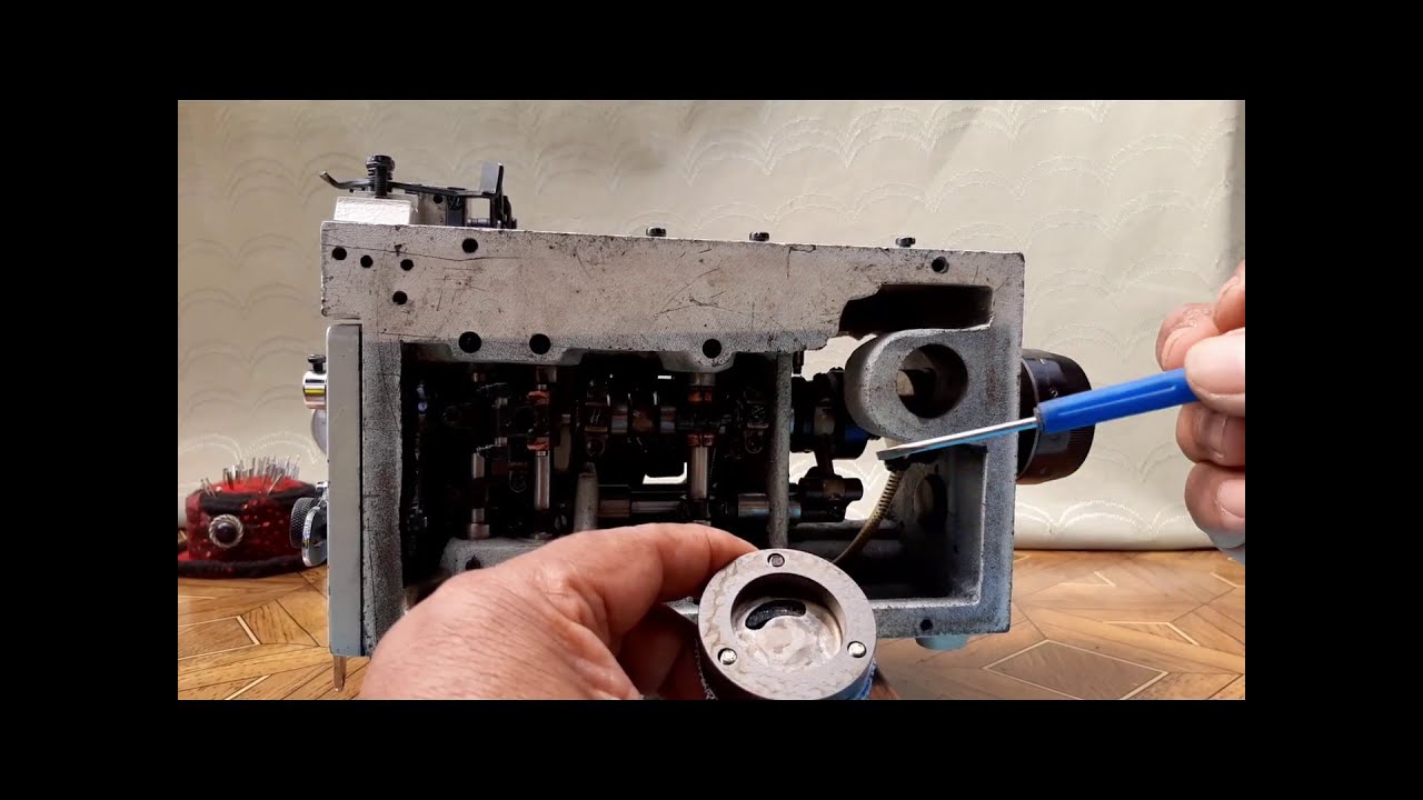 Desmontaje Bomba de Aceite Remalladora Industrial GEMSY GN800 - 5