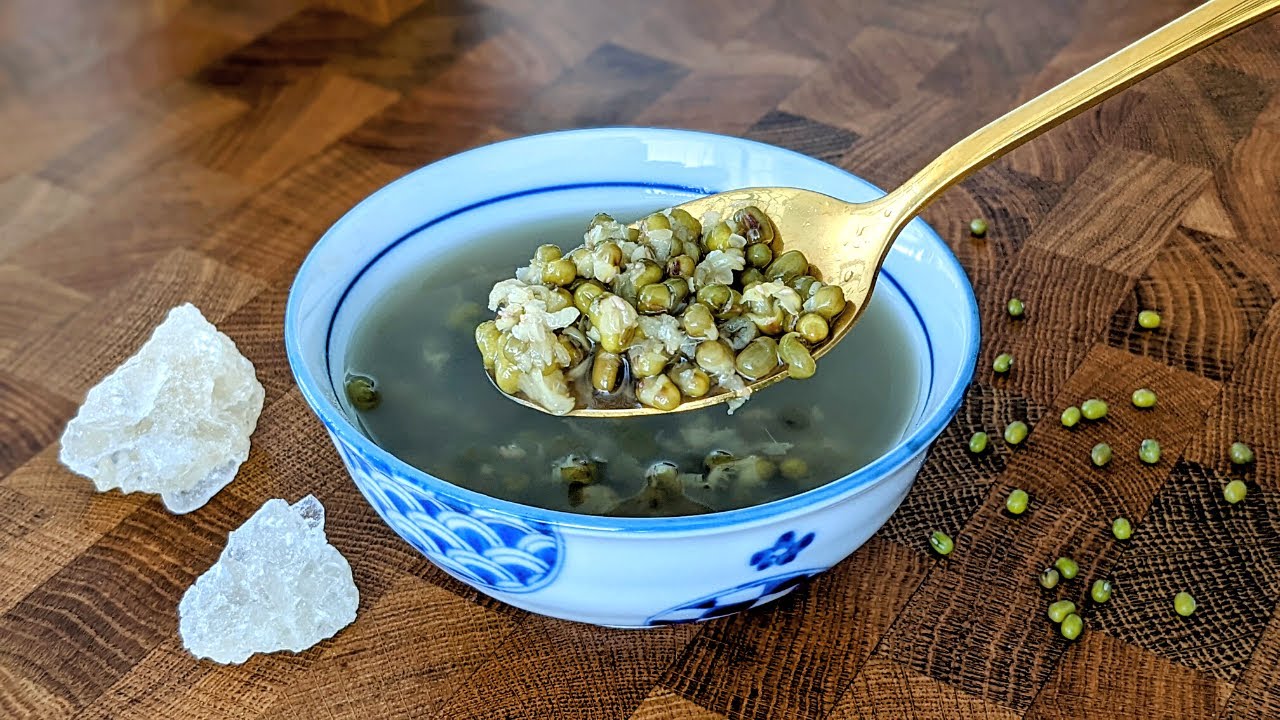 How To Make MUNG BEAN SOUP 綠豆湯 | 3-Ingredients Sweet Dessert Soup - Incredibly Easy, Healthy & Yummy