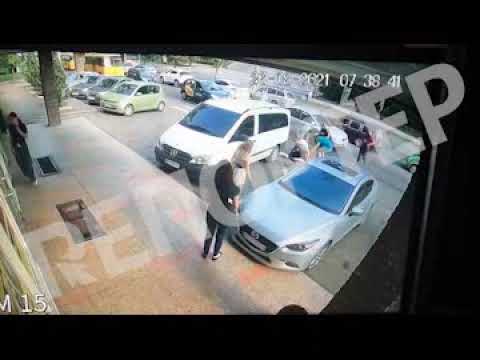 Видео момента: в Днепре иномарка сбила пешехода