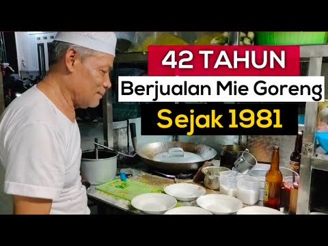42-tahun-berjualan-mie-goreng-⁉️-makanan-jalanan-indonesia