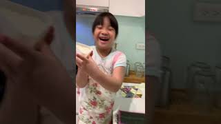 1080929 making rice ball 2