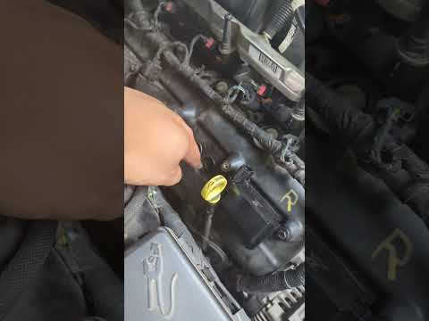 Dodge 5.7 Hemi Spark Plug Change Pitfall!! Check your bore!!