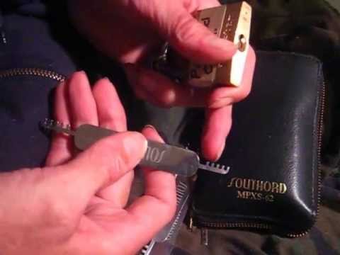 Master Padlock #150 Comb Bypassed