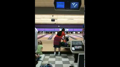 Jamie devries bowling