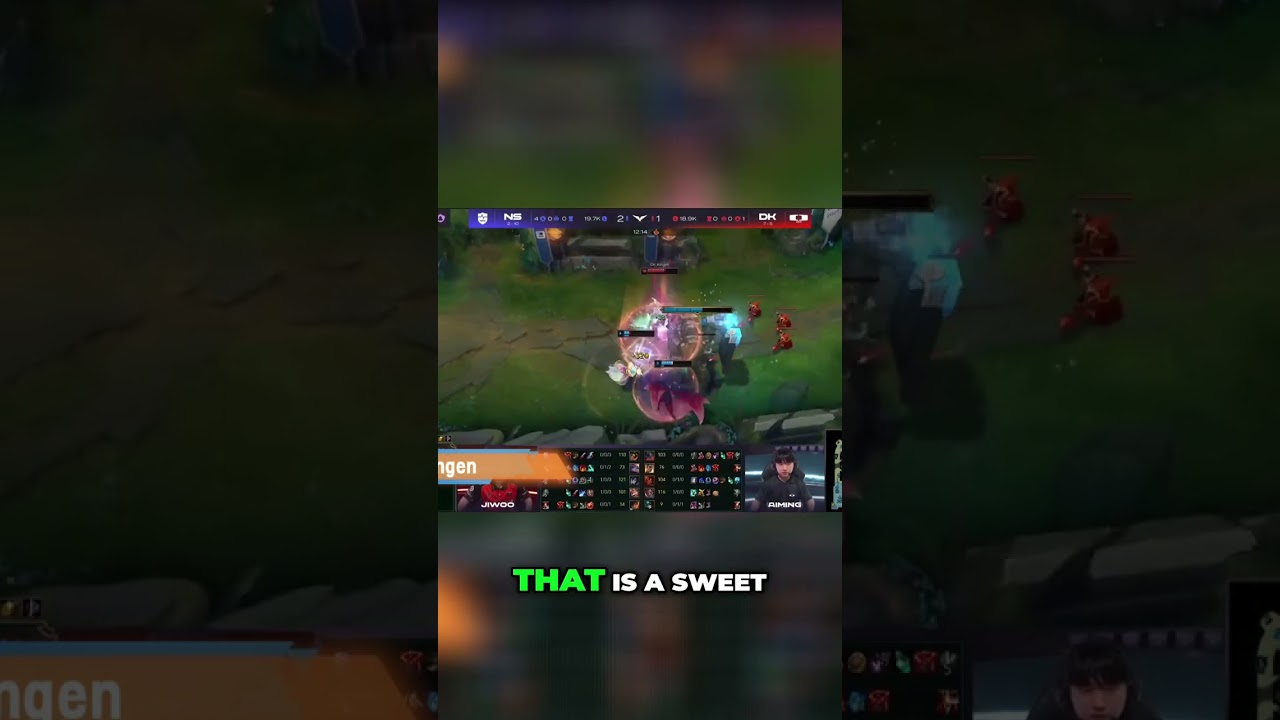 Impossible Escape? Pro Player Defies Logic In Wild League Outplay! 