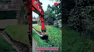 Excavator Tiltrotator Tool Cleans 100 Meters Of Drainage Ditch In 30 Minutes
