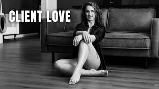 Seated Boudoir Pose – Easy Pose Your Clients Will Love screenshot 5