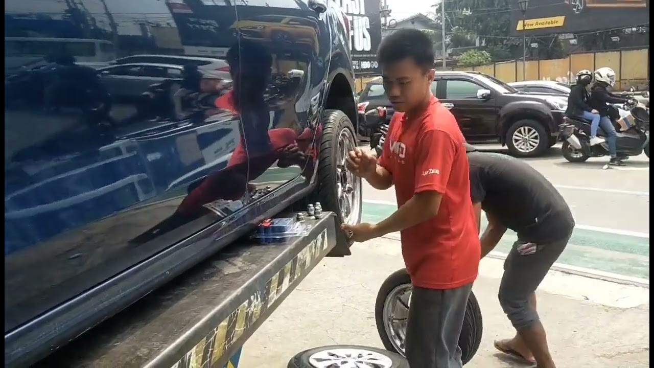 ce28 wheels on my kia soluto - YouTube