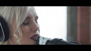 Miniatura de "Grace Weber - Find A Way (Official Music Video)"