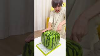 四角いスイカを真っ二つにぶった切ってみた！ #shorts