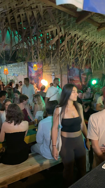 Live music 👽 #party #music #musicvideo #partytime