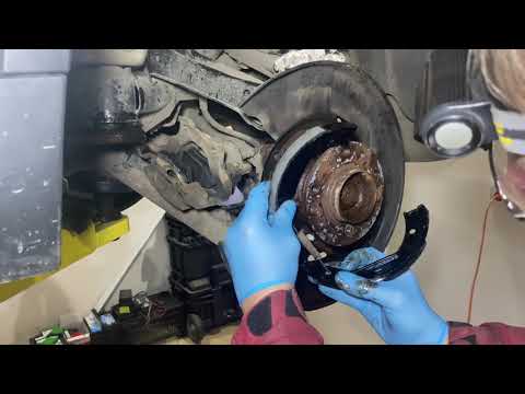 Как подтянуть ручник bmw e90