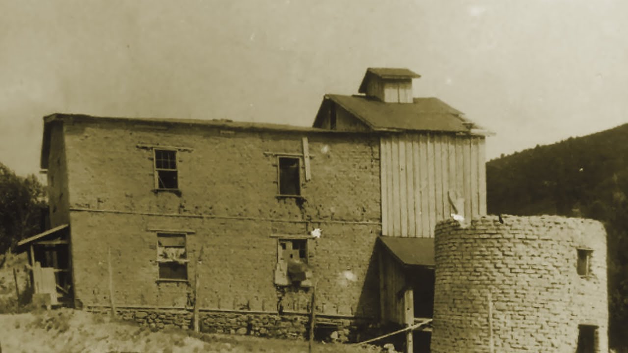 Thirteen Gunmen Tried To Finish Off One Dying Man, But Instead Met A Relentless Sawmill Battle