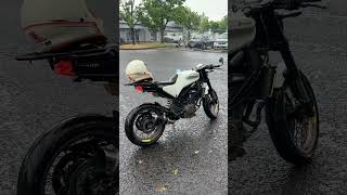 Gotta keep them tires moisturized 💦#husqvarna #vitpilen #pnw