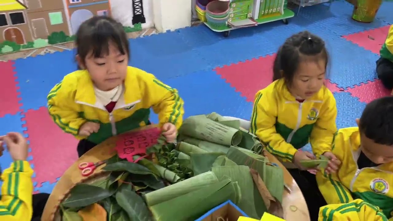 Hoạt động trải nghiệm: Những chiếc lá ngộ nghĩnh