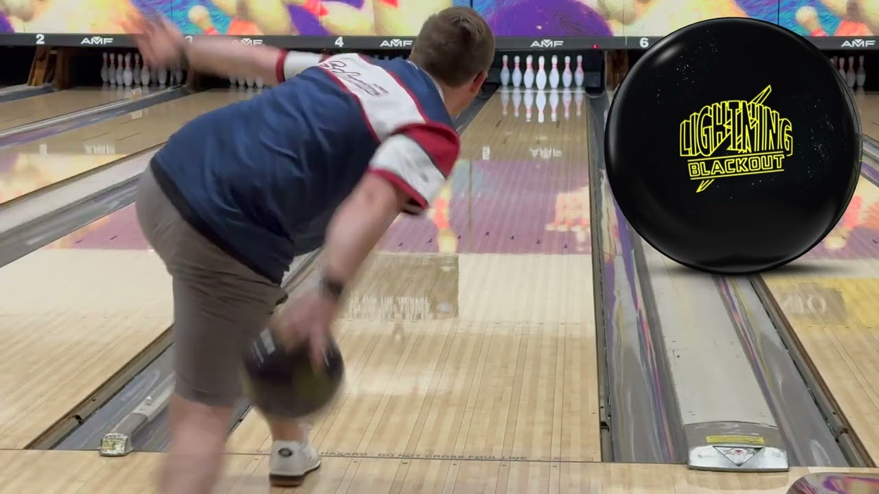STORM社　LIGHTNING BLACKOUT Storm Lightning Blackout - High Performance Bowling Ball