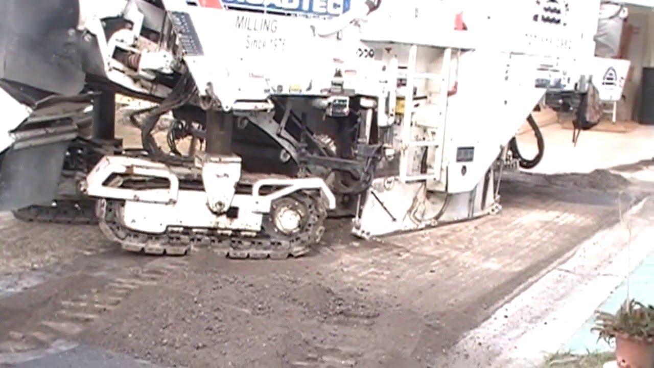 Asphalt Milling in Action YouTube