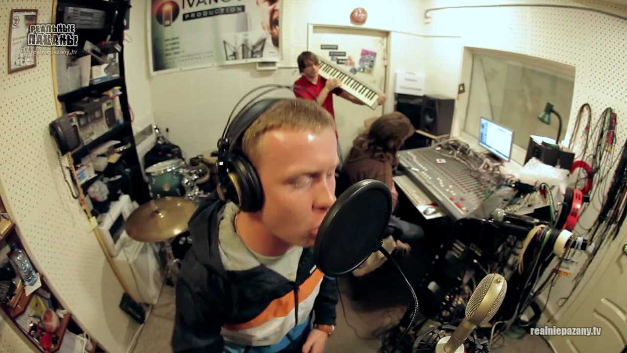 зак эфрон в фильме 128 ударов сердца. петлюра сборник. группа чужие. лабает на гитаре. пацаны строевая догони меня.