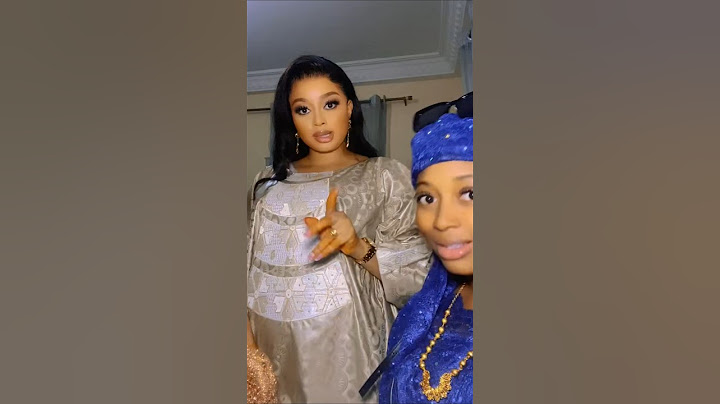 Fanta Seydi Famille Sénégalaise avec sa petite soeur